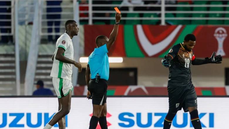 AFCON teams forced to use three goalkeepers in the deciding match - Ảnh 1