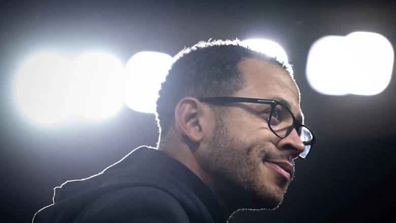 Chelsea appoint Liam Rosenior as head coach on shock 6.5-year contract - Ảnh 1