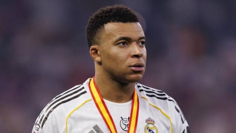 Kylian Mbappe criticised amid claims he prevented Barcelona&rsquo;s guard of honour - Ảnh 2