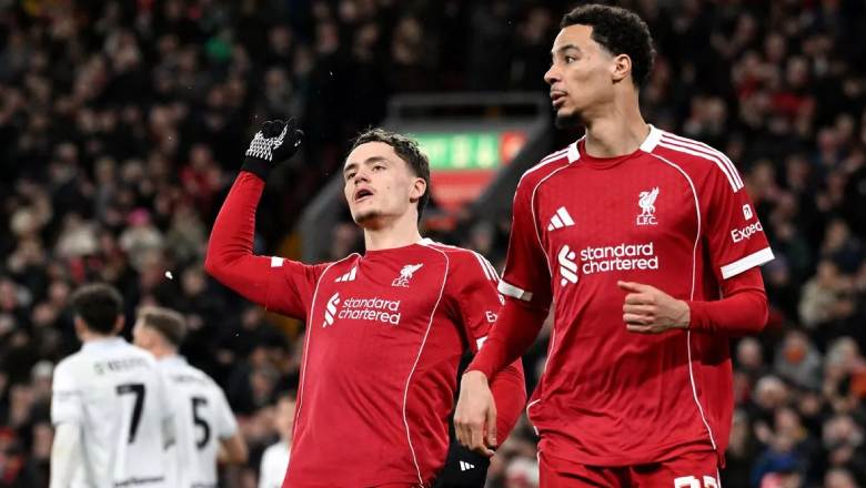 Liverpool overcome third-division Barnsley as Wirtz and Ekitike shine late on - Ảnh 1