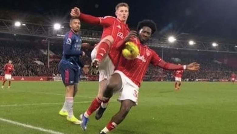 Why were Arsenal denied a penalty against Nottingham Forest? - Ảnh 2