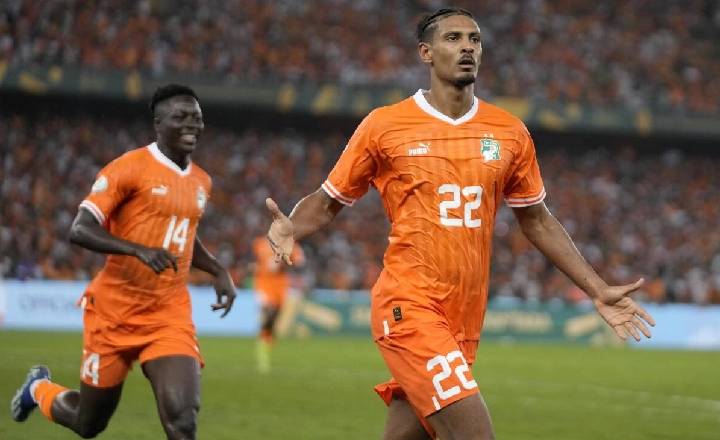 CAF top 10 teams in Africa right now: Mane haunts Salah again; A suprise team goes No.1 - Ảnh 1