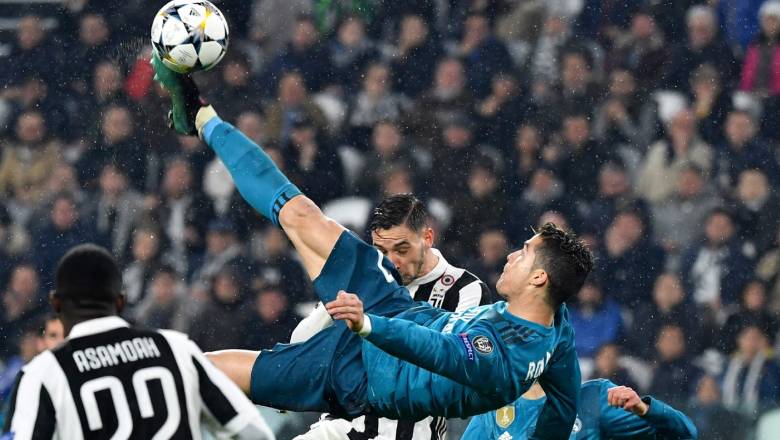 Top 5 best bicycle kicks in football history of all time: Zlatan, Ronaldo, and more - Ảnh 5