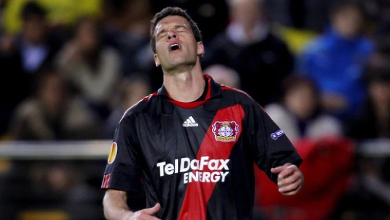 Top 10 the most unlucky players in football history: Ballack still luckier than Ronaldo, Reus and his fragile legs - Ảnh 2