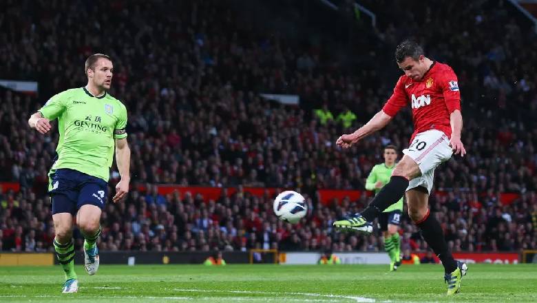 What is a volley in football?  - Ảnh 2