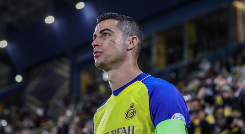 Is Ronaldo a winger or striker?  - Ảnh 3