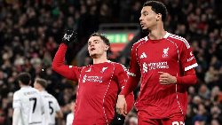 Liverpool overcome third-division Barnsley as Wirtz and Ekitike shine late on