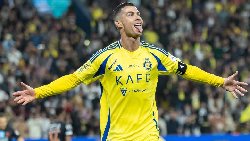 How much does Ronaldo earn per week in Al Nassr?